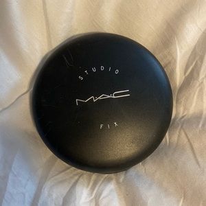 MAC studio Finish NC45